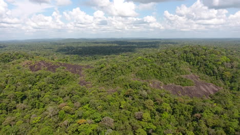 Inselberg-savane-roche-Virginie-in-Guiana-aerial-view.-Amazonian-forest